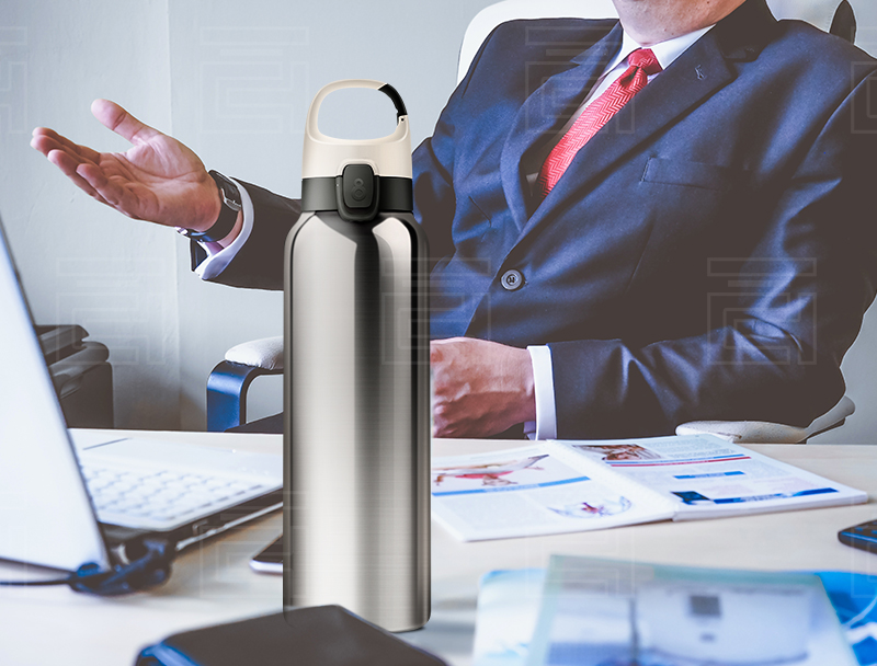 Office Choices for Men: Water Bottles That Combine Utility and Style